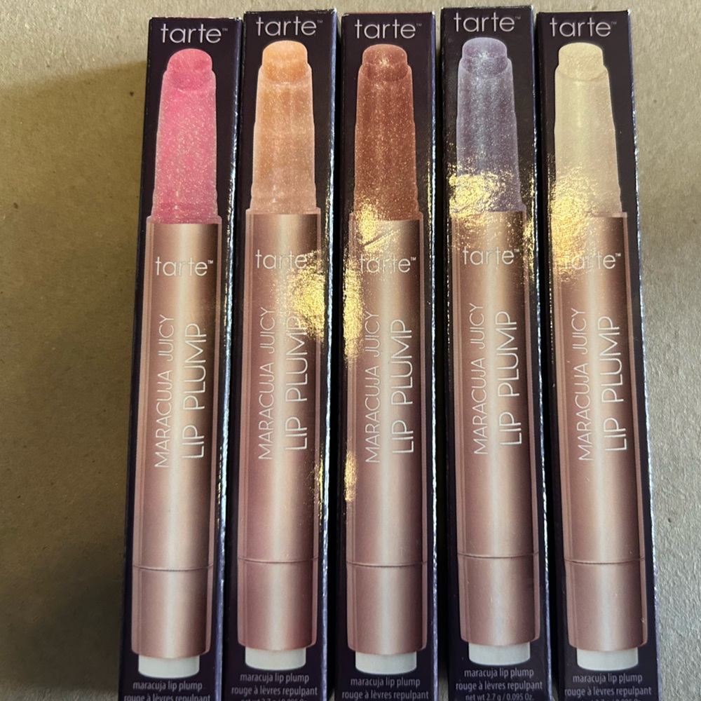 Soft pink shimmer glass Tarte juicy lip plump-NWT